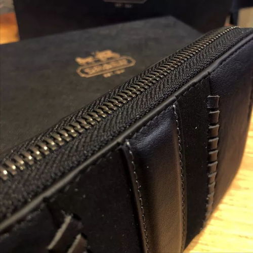 提前的圣誕驚喜 Coach年度壓軸精品小牛皮編織拉鏈錢包